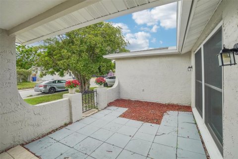 Casa en venta en Port Richey, Florida, 3 dormitorios, 133.97 m2 № 1342966 - foto 4