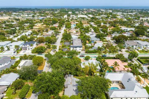 House in Delray Beach, Florida 4 bedrooms, 211.45 sq.m. № 1141161 - photo 4