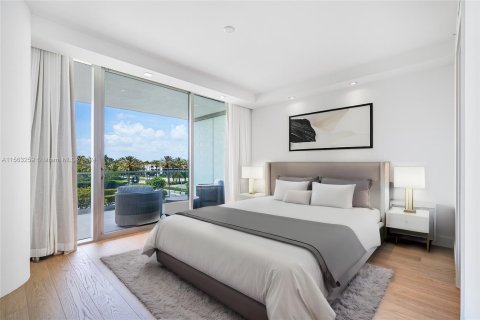 Condominio en venta en Bal Harbour, Florida, 2 dormitorios, 167.69 m2 № 1098235 - foto 14