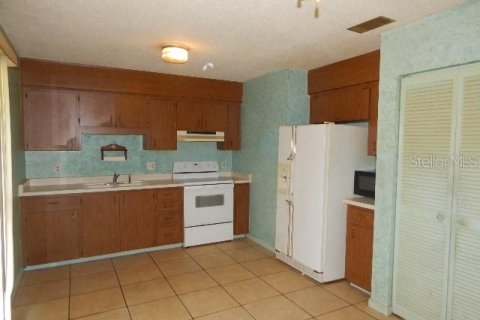 House in DeLand, Florida 3 bedrooms, 90.58 sq.m. № 1343939 - photo 3