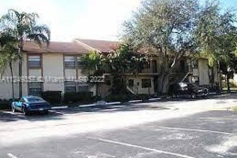 Immobilier commercial à vendre à Lake Worth, Floride: 74.69 m2 № 36090 - photo 2