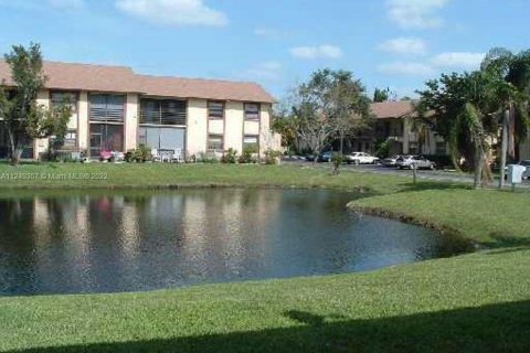 Immobilier commercial à vendre à Lake Worth, Floride: 74.69 m2 № 36090 - photo 6