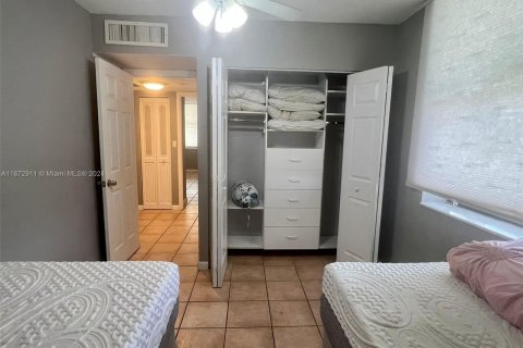 Condo in Aventura, Florida, 3 bedrooms  № 1395105 - photo 23