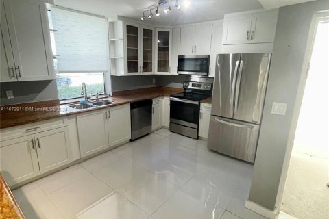 Condo in Aventura, Florida, 3 bedrooms  № 1395105 - photo 2