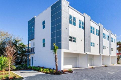 Touwnhouse à vendre à Tampa, Floride: 4 chambres, 200.2 m2 № 1088211 - photo 2