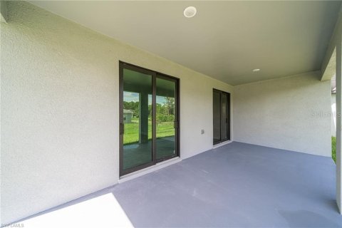 Villa ou maison à vendre à Cape Coral, Floride: 3 chambres, 190.08 m2 № 695905 - photo 26