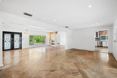 Villa ou maison à vendre à Miami Springs, Floride: 3 chambres, 297.1 m2 № 1239693 - photo 5