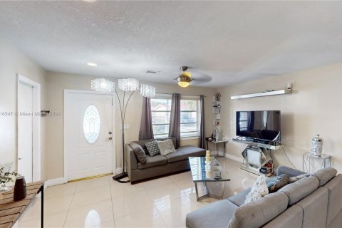 Villa ou maison à vendre à Deerfield Beach, Floride: 3 chambres, 109.62 m2 № 1239691 - photo 5