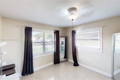 House in Deerfield Beach, Florida 3 bedrooms, 109.62 sq.m. № 1239691 - photo 16