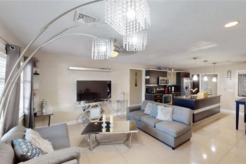 Villa ou maison à vendre à Deerfield Beach, Floride: 3 chambres, 109.62 m2 № 1239691 - photo 3