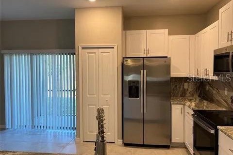 Townhouse in Wesley Chapel, Florida 3 bedrooms, 151.8 sq.m. № 1324015 - photo 7