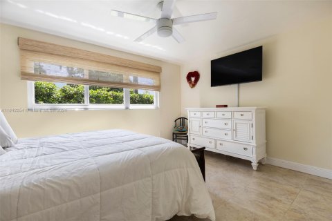 Casa en venta en Miami, Florida, 3 dormitorios, 146.69 m2 № 1321571 - foto 14