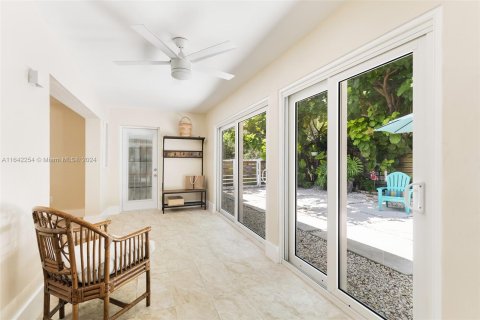 Casa en venta en Miami, Florida, 3 dormitorios, 146.69 m2 № 1321571 - foto 6