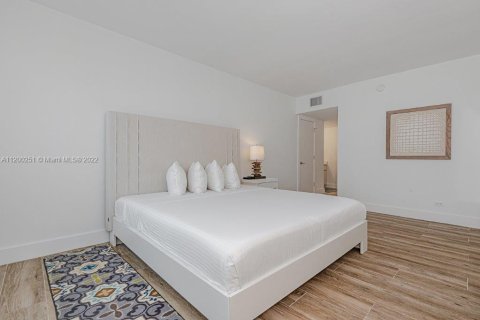 Condominio en alquiler en Miami Beach, Florida, 1 dormitorio, 89.19 m2 № 23863 - foto 11