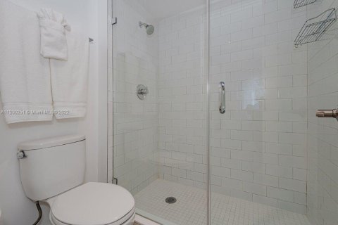 Condominio en alquiler en Miami Beach, Florida, 1 dormitorio, 89.19 m2 № 23863 - foto 13