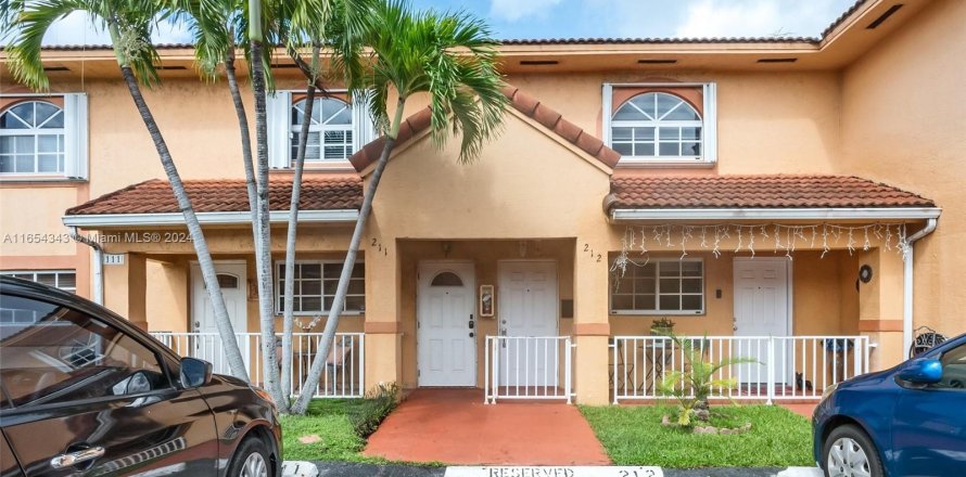 Condo à Hialeah, Floride, 2 chambres  № 1348909