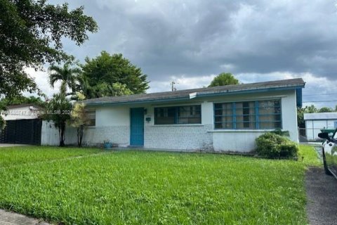 Casa en venta en Miami, Florida, 3 dormitorios, 122.35 m2 № 1410931 - foto 2