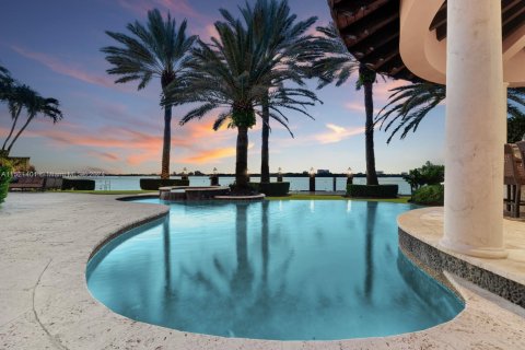 Villa ou maison à vendre à Bal Harbour, Floride: 6 chambres, 790.97 m2 № 980606 - photo 29