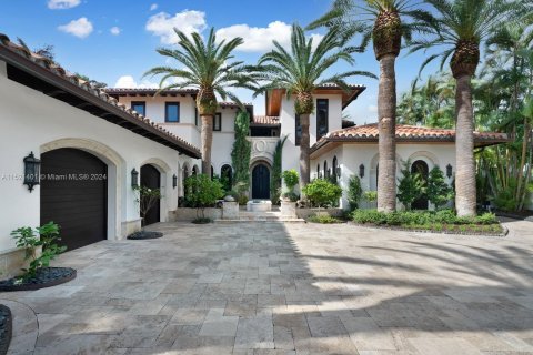 Casa en venta en Bal Harbour, Florida, 6 dormitorios, 790.97 m2 № 980606 - foto 9