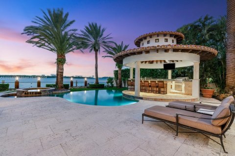 Casa en venta en Bal Harbour, Florida, 6 dormitorios, 790.97 m2 № 980606 - foto 30