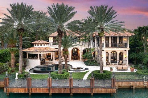 Villa ou maison à vendre à Bal Harbour, Floride: 6 chambres, 790.97 m2 № 980606 - photo 1
