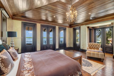 Casa en venta en Bal Harbour, Florida, 6 dormitorios, 790.97 m2 № 980606 - foto 20