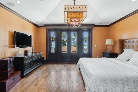 Casa en venta en Bal Harbour, Florida, 6 dormitorios, 790.97 m2 № 980606 - foto 25