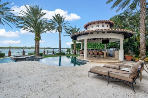 Villa ou maison à vendre à Bal Harbour, Floride: 6 chambres, 790.97 m2 № 980606 - photo 28