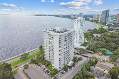 Copropriété à vendre à Tampa, Floride: 2 chambres, 124.02 m2 № 1372189 - photo 1