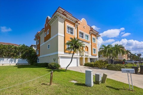 Adosado en venta en Redington Shores, Florida, 3 dormitorios, 236.34 m2 № 1372224 - foto 3