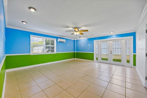 Adosado en venta en Redington Shores, Florida, 3 dormitorios, 236.34 m2 № 1372224 - foto 22