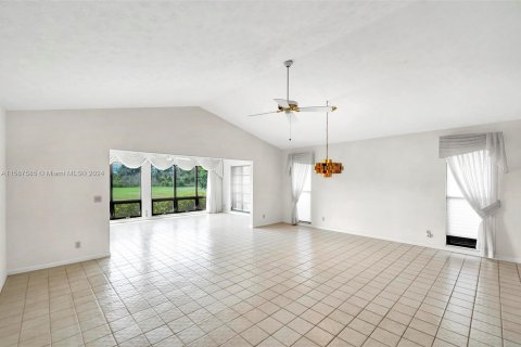 Townhouse in Hobe Sound, Florida 2 bedrooms, 151.15 sq.m. № 1177951 - photo 24