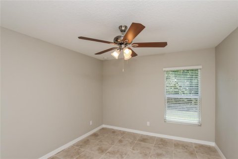 House in Palm Bay, Florida 4 bedrooms, 170.29 sq.m. № 1369681 - photo 12