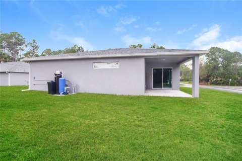 House in Palm Bay, Florida 4 bedrooms, 170.29 sq.m. № 1369681 - photo 15