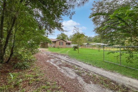 House in Orange Park, Florida 3 bedrooms, 111.11 sq.m. № 1369612 - photo 2