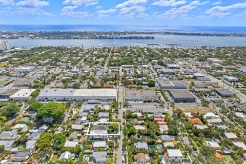 Villa ou maison à vendre à West Palm Beach, Floride: 3 chambres, 236.16 m2 № 1154588 - photo 2