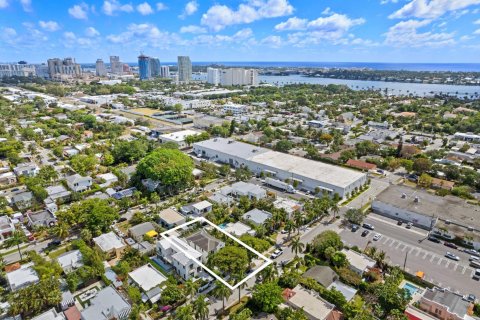 Villa ou maison à vendre à West Palm Beach, Floride: 3 chambres, 236.16 m2 № 1154588 - photo 8