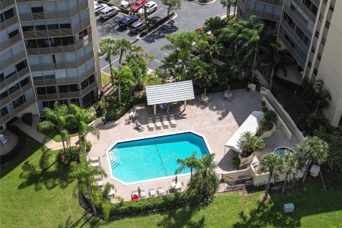 Condo in Lauderhill, Florida, 3 bedrooms  № 959214 - photo 27