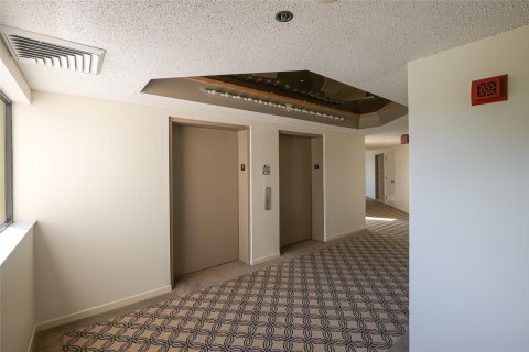 Condo in Lauderhill, Florida, 3 bedrooms  № 959214 - photo 24