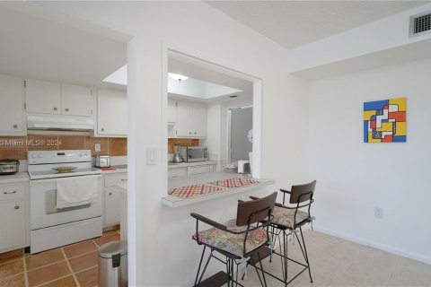 Condominio en venta en Miami Shores, Florida, 2 dormitorios, 107.21 m2 № 547541 - foto 29