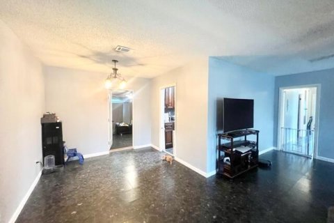Duplex à louer à Valparaiso, Floride: 4 chambres, 179.95 m2 № 561780 - photo 5