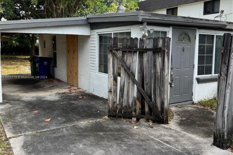 Villa ou maison à vendre à Wilton Manors, Floride: 2 chambres, 86.21 m2 № 1352093 - photo 15