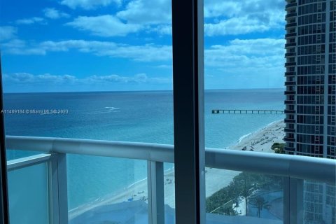 Hotel in Sunny Isles Beach, Florida 2 bedrooms, 93.55 sq.m. № 851343 - photo 5