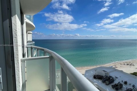 Hotel in Sunny Isles Beach, Florida 2 bedrooms, 93.55 sq.m. № 851343 - photo 8