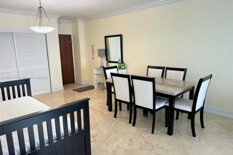 Condominio en venta en Hollywood, Florida, 1 dormitorio, 84.08 m2 № 1415496 - foto 4