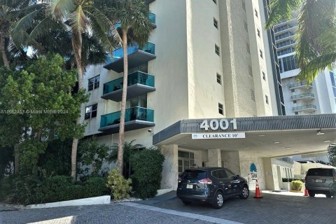 Condominio en venta en Hollywood, Florida, 1 dormitorio, 84.08 m2 № 1415496 - foto 19