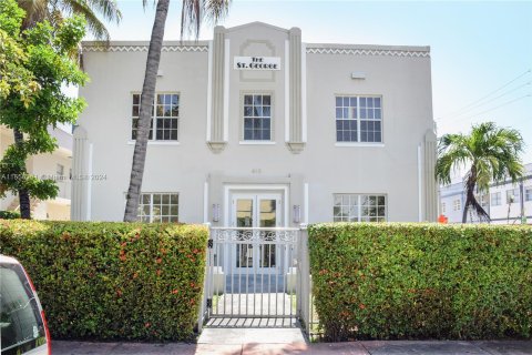 Condo in Miami Beach, Florida, 1 bedroom  № 1094917 - photo 1