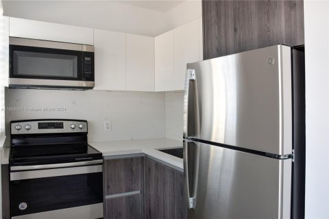 Condo in Miami Beach, Florida, 1 bedroom  № 1094917 - photo 4