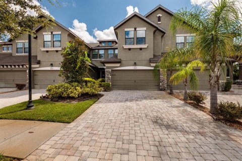 Adosado en venta en Wesley Chapel, Florida, 3 dormitorios, 162.39 m2 № 1353148 - foto 1