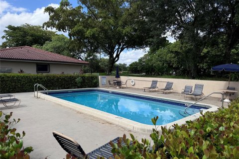 Casa en venta en Coral Springs, Florida, 2 dormitorios, 80.45 m2 № 1215958 - foto 6